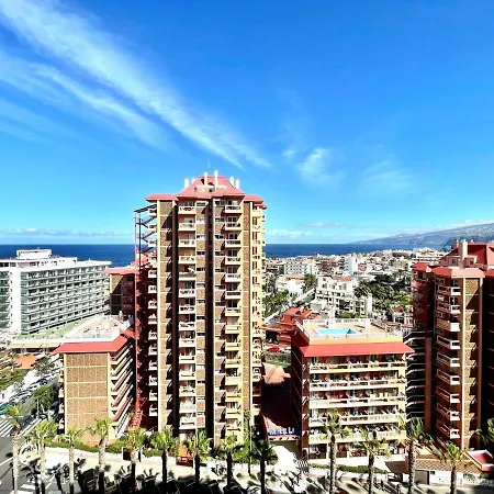 Apartamento Con Acceso Directo En Playa Jardin *